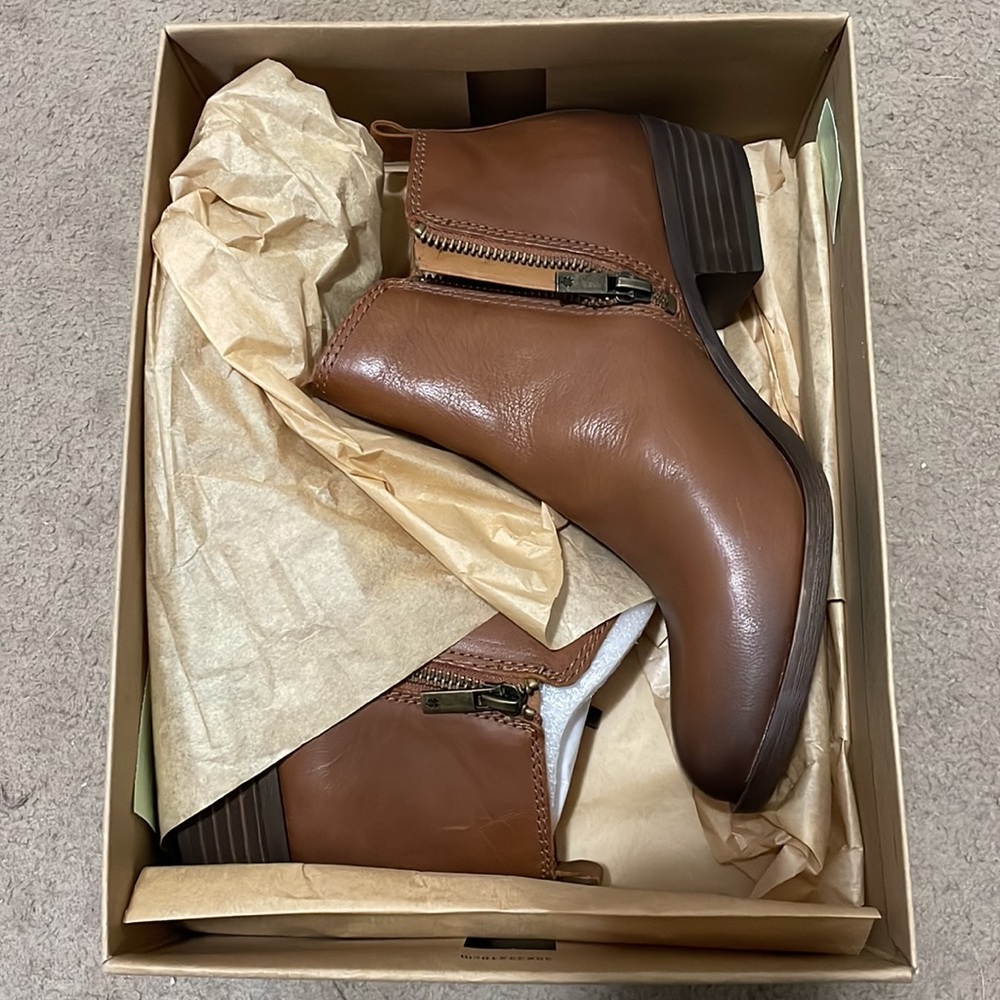 NIB Lucky Brand Women’s Basel Ankle Booties Size 7.5